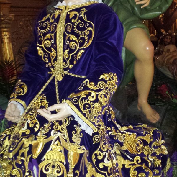 túnicas bordadas para cristo