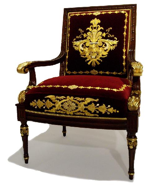 Bordados religiosos y bordados para tapicería - Sillón Bordado