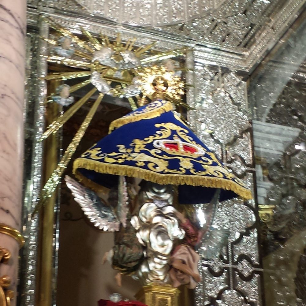 Manto Virgen del Lluc