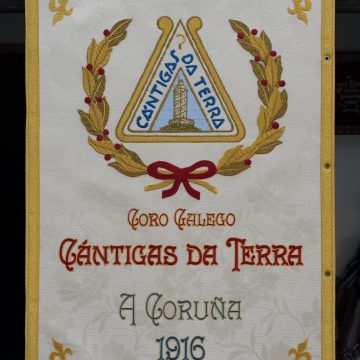 Estandarte Coro Cantigas de Terra- Vista frontal