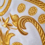 detalles virgen silla manto