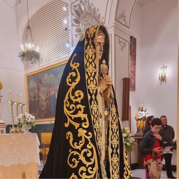 mantos bordados para virgen