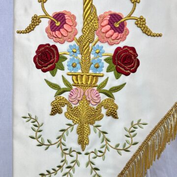 estandarte ponferrada virgen encina