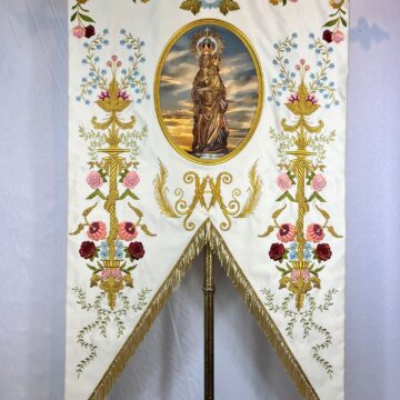 estandarte virgen encina ponferrada